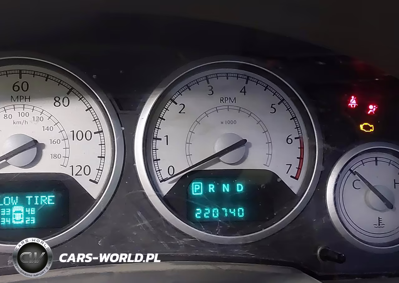 2010 Chrysler Town & Country Touring VIN:2A4RR5D1XAR110116 - 16