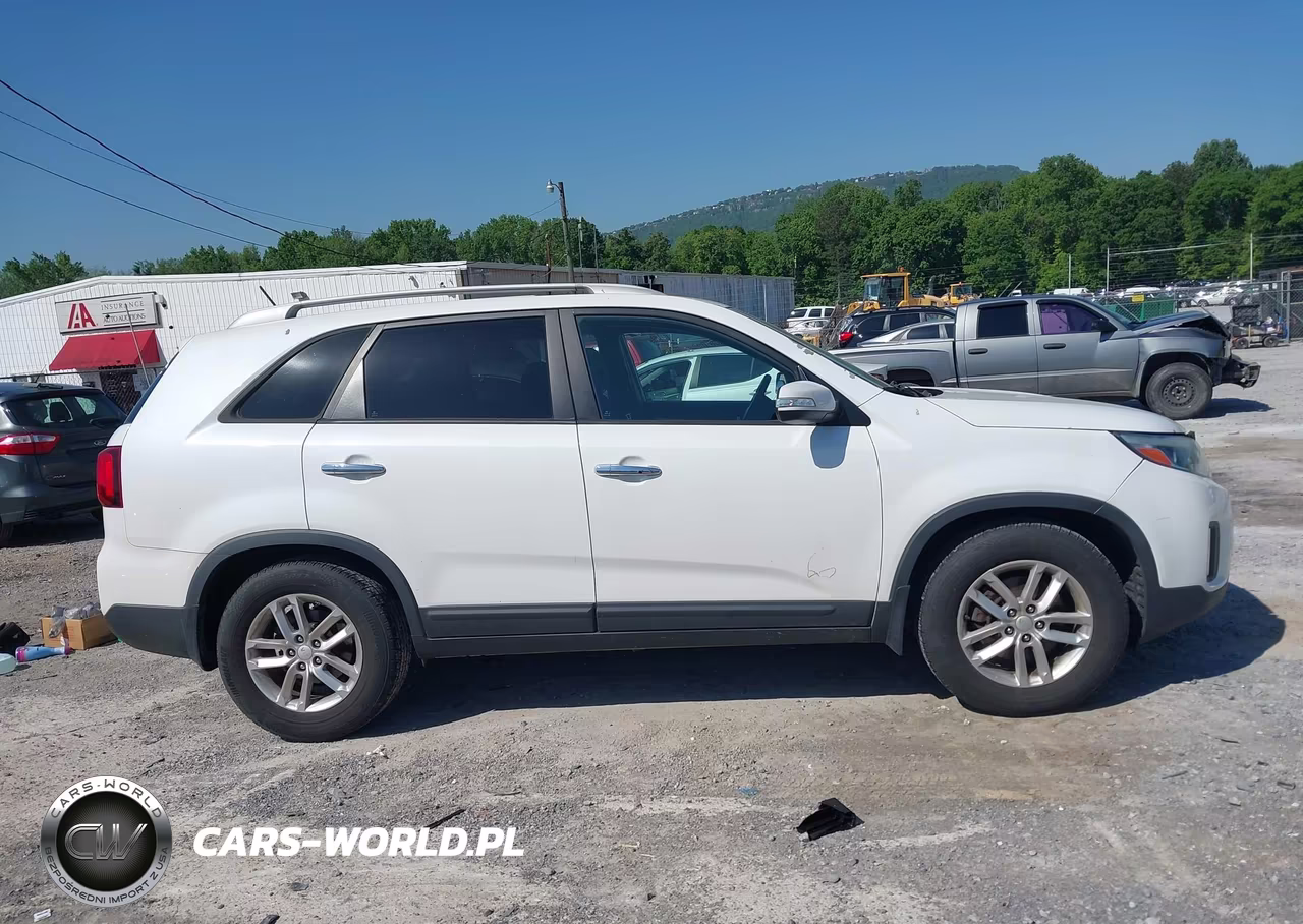 2014 Kia Sorento Lx VIN:5XYKT3A65EG470577 - 14