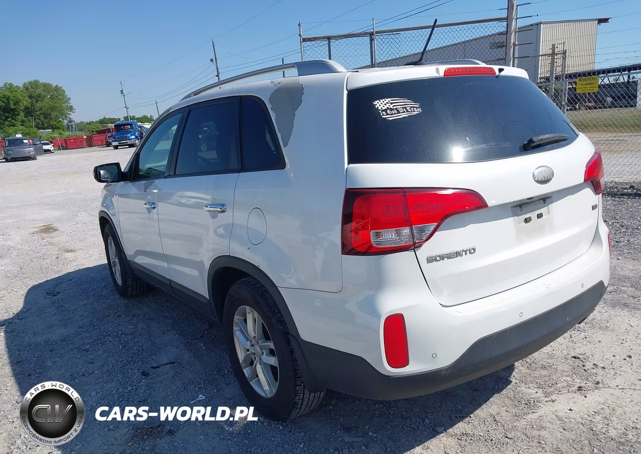 2014 Kia Sorento Lx VIN:5XYKT3A65EG470577 - 3
