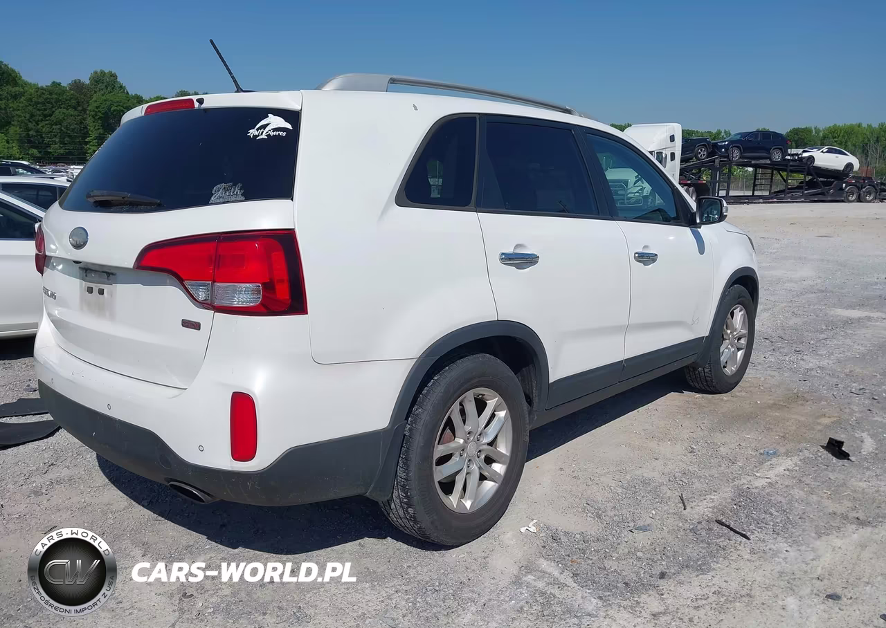 2014 Kia Sorento Lx VIN:5XYKT3A65EG470577 - 4
