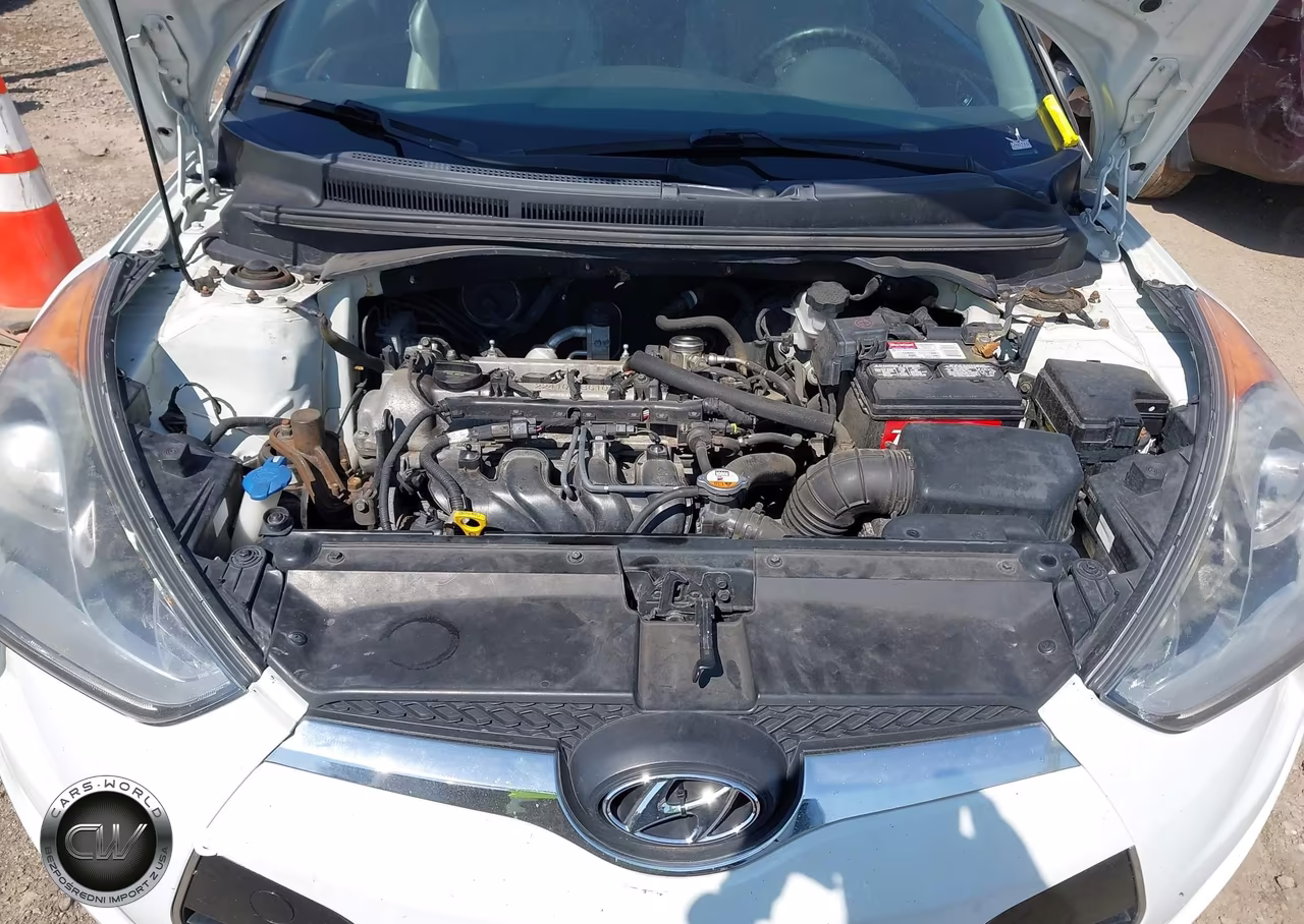 2013 Hyundai Veloster Base W-Gray VIN:KMHTC6AD3DU117381 - 10