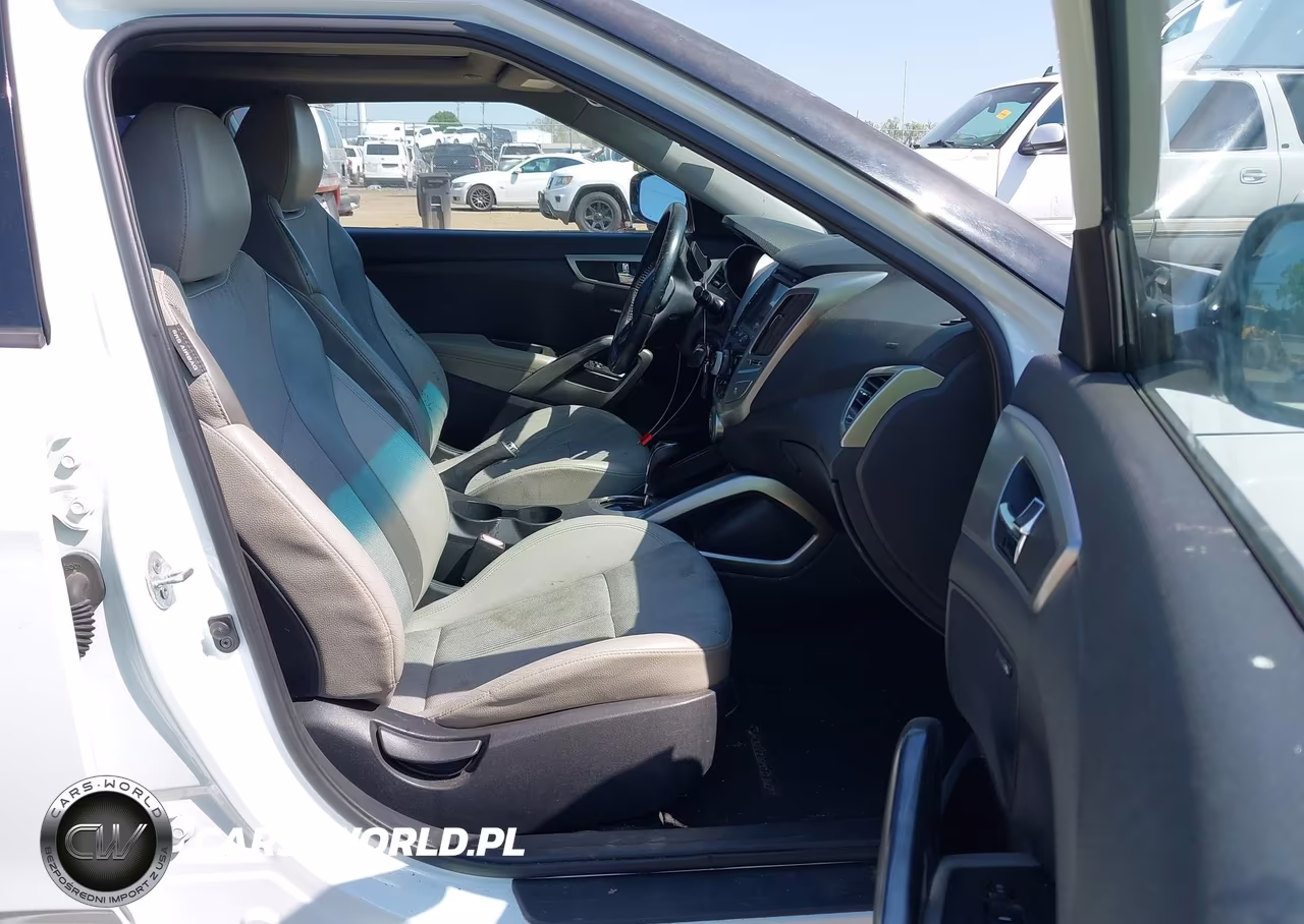 2013 Hyundai Veloster Base W-Gray VIN:KMHTC6AD3DU117381 - 5