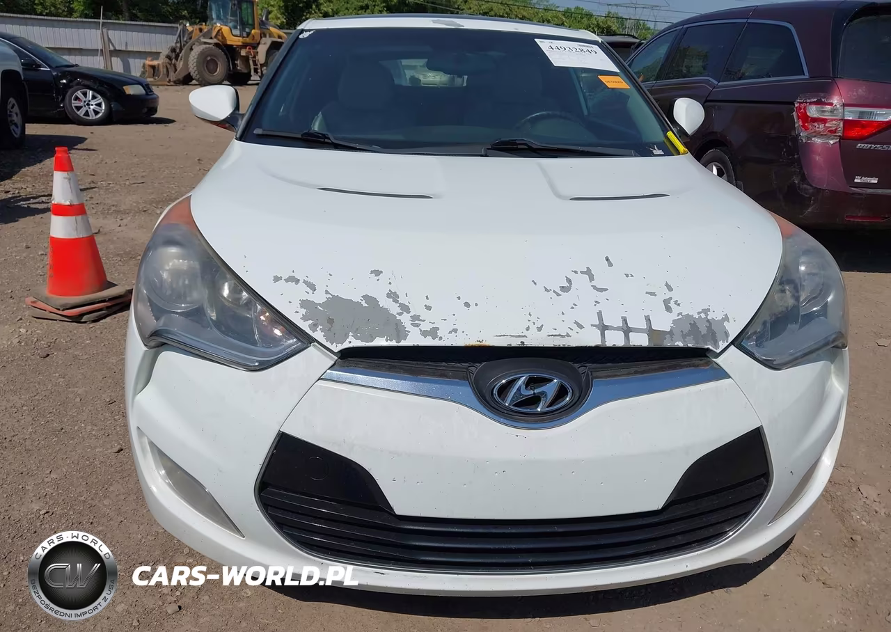 2013 Hyundai Veloster Base W-Gray VIN:KMHTC6AD3DU117381 - 6