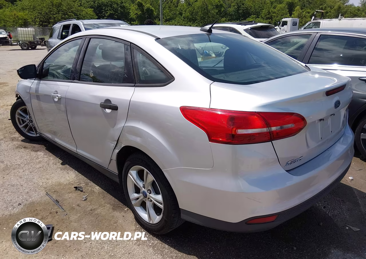 2017 Ford Focus S VIN:1FADP3E23HL274589 - 3