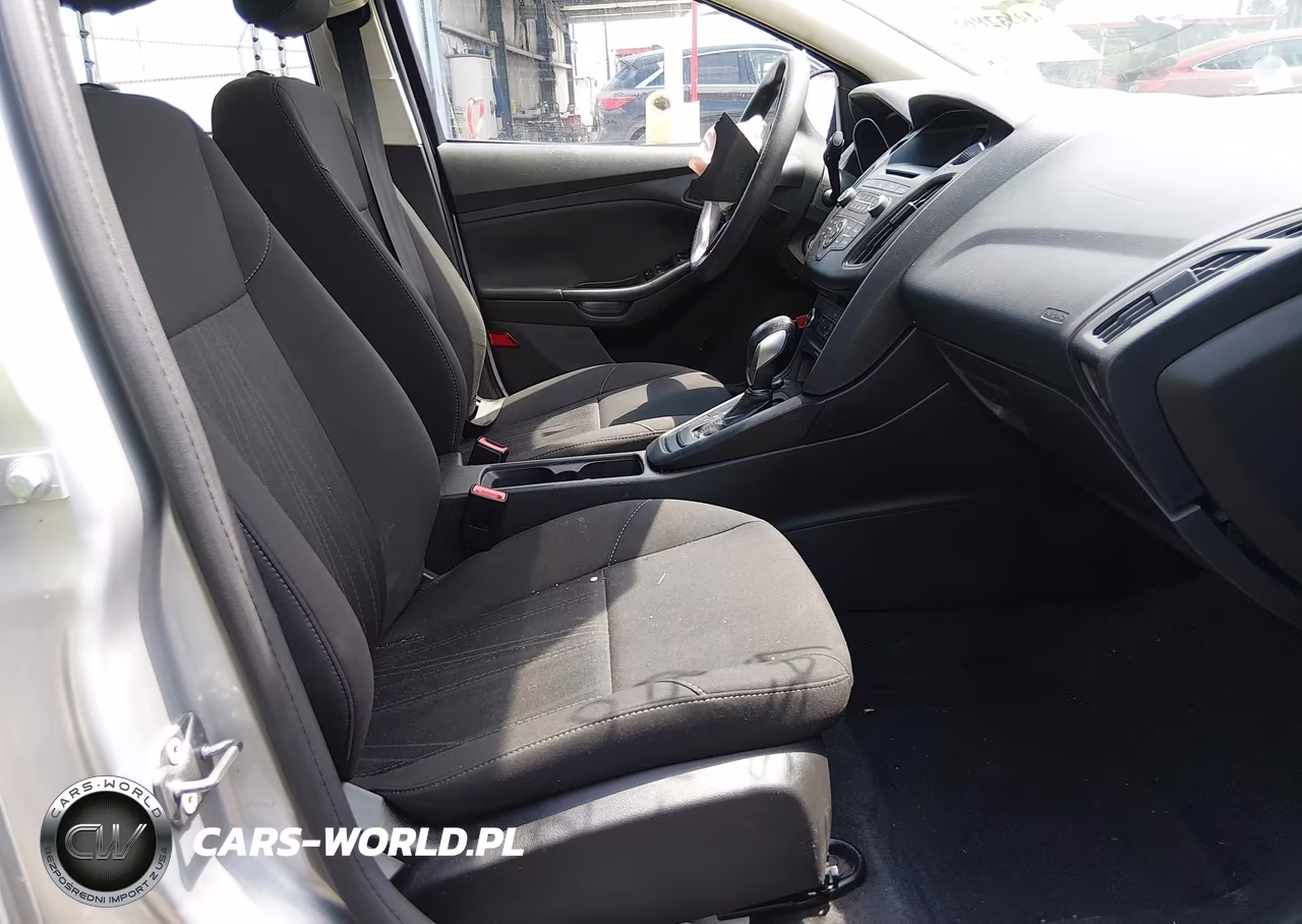 2017 Ford Focus S VIN:1FADP3E23HL274589 - 5