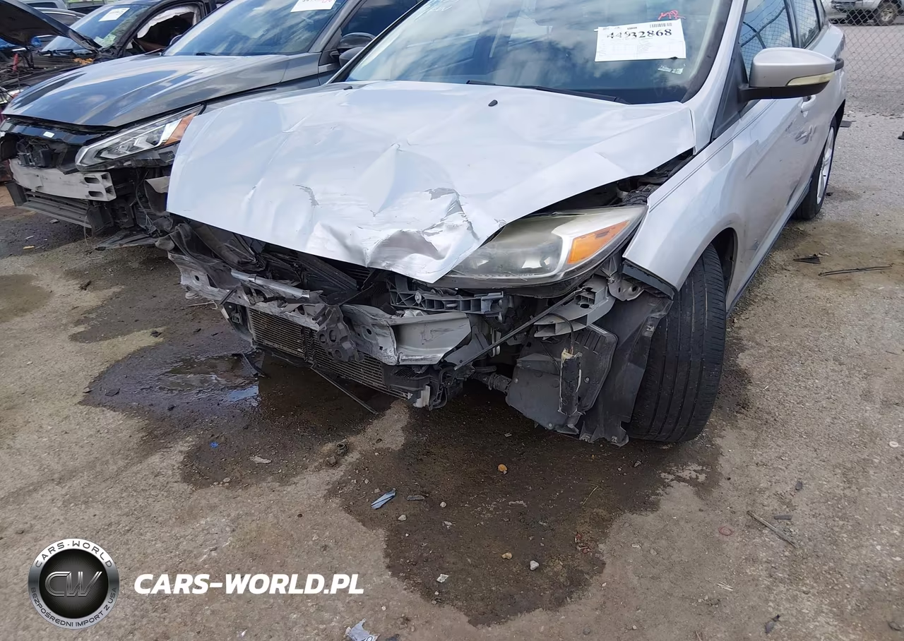 2017 Ford Focus S VIN:1FADP3E23HL274589 - 6