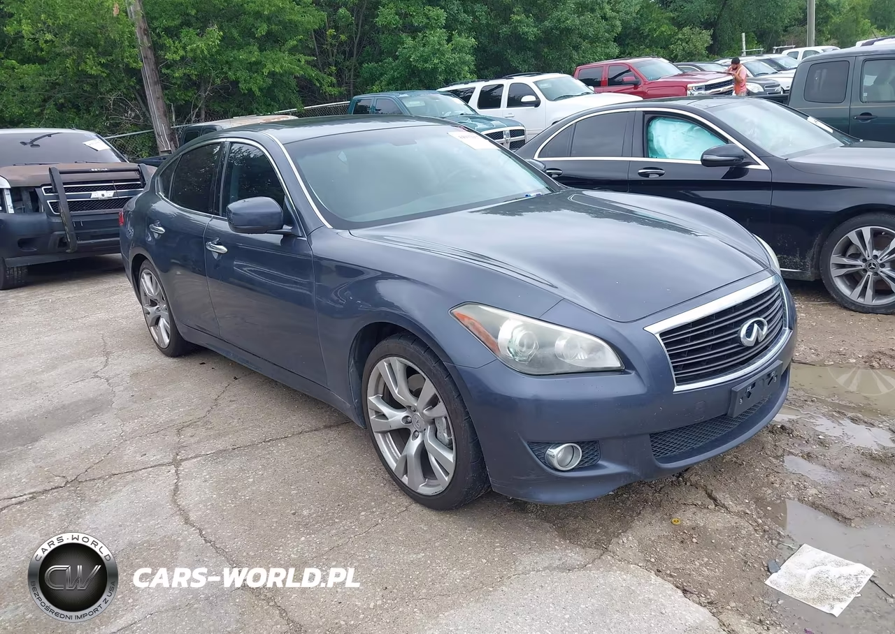 2011 Infiniti M37