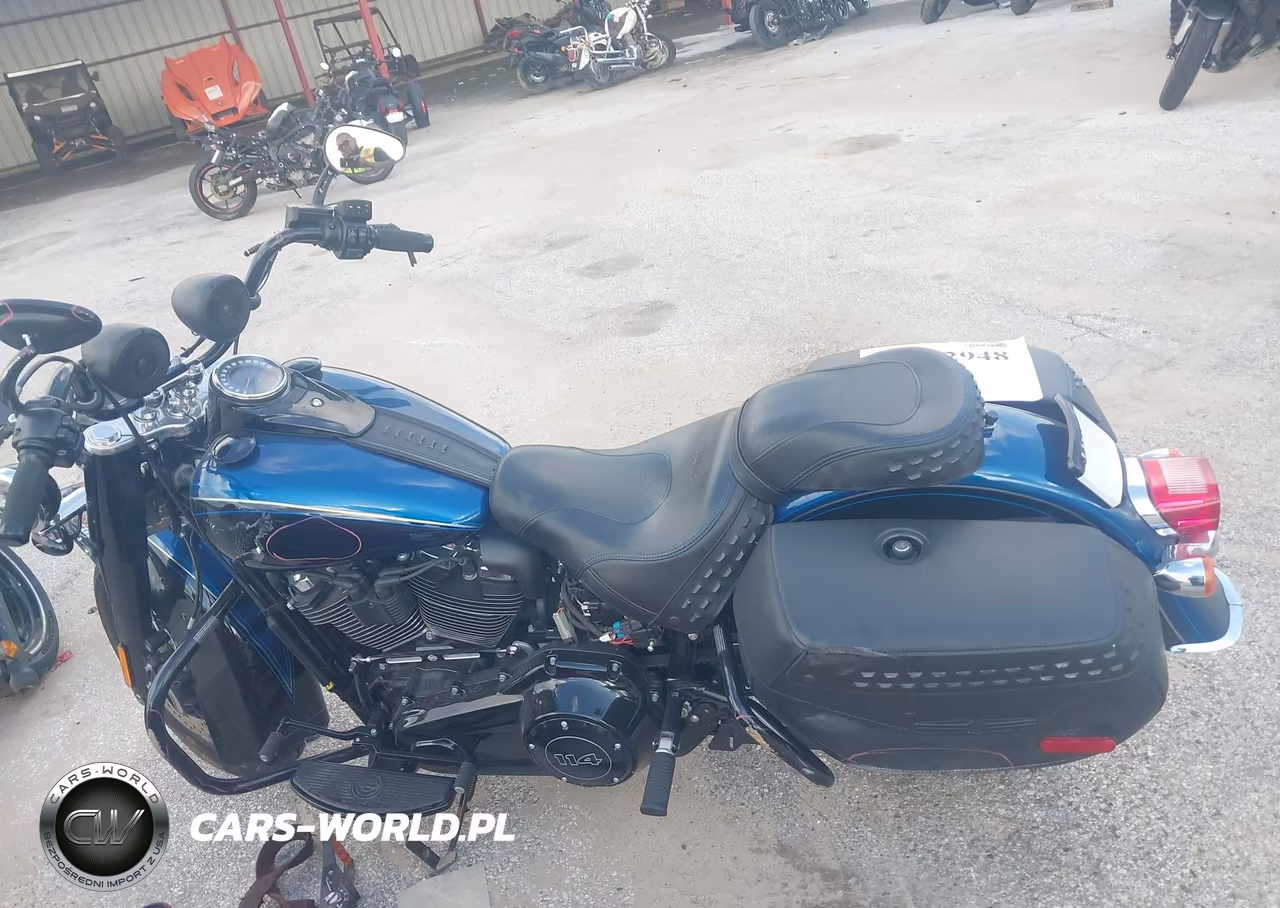 2018 Harley-Davidson Flhcs 115Th Ann Heritage Cl 114 VIN:1HD1YPK1XJC044310 - 12