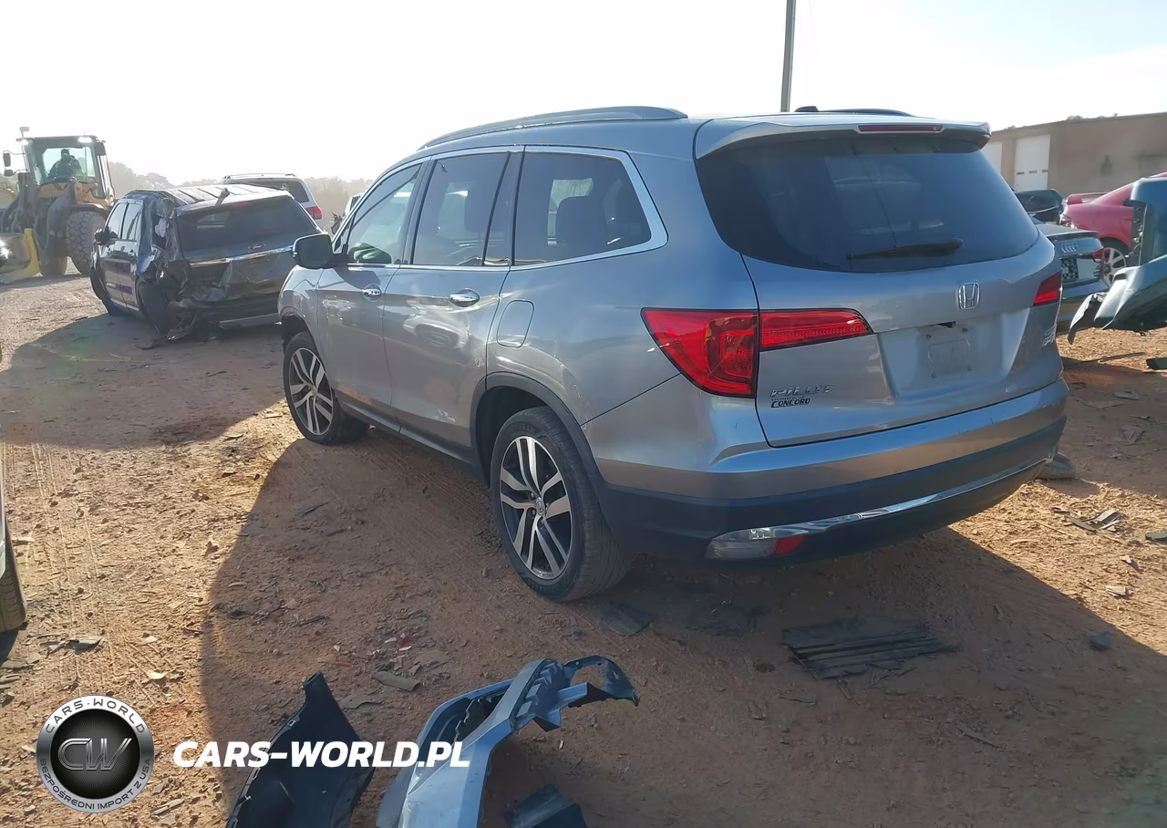 2018 Honda Pilot Elite VIN:5FNYF6H0XJB003645 - 3