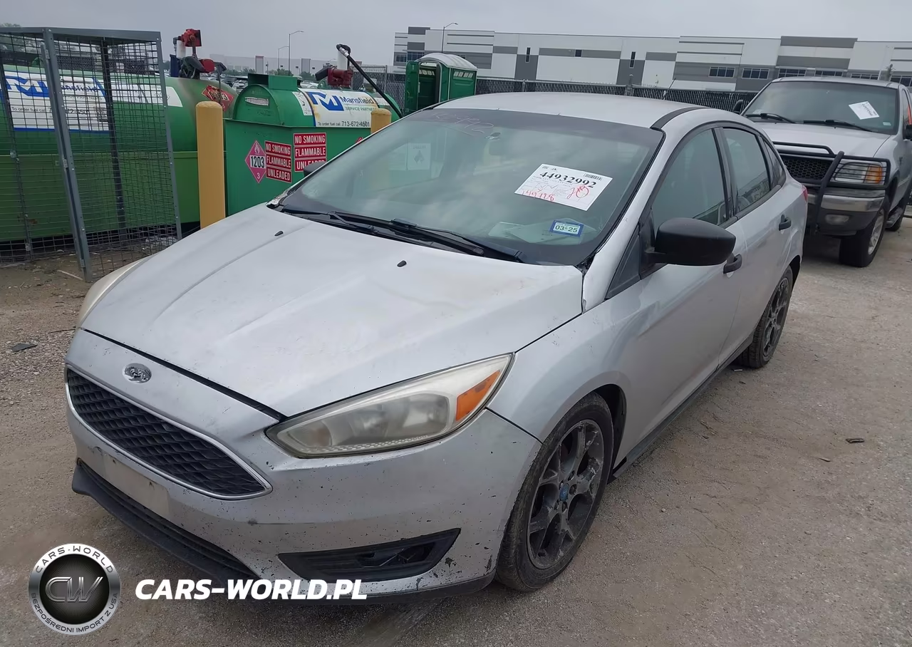 2016 Ford Focus S VIN:1FADP3E20GL306882 - 2