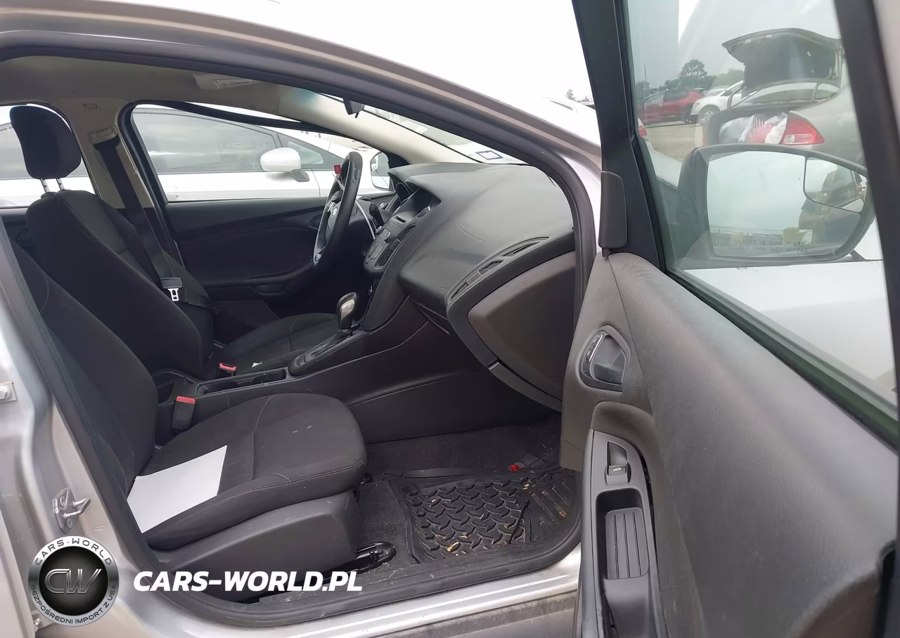 2016 Ford Focus S VIN:1FADP3E20GL306882 - 5