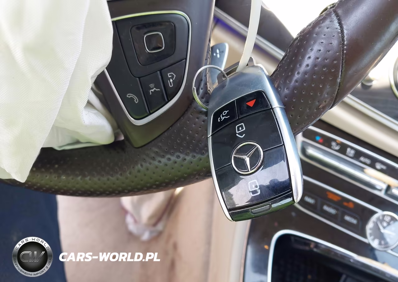 2017 Mercedes-Benz E 300 VIN:WDDZF4JB7HA076033 - 11