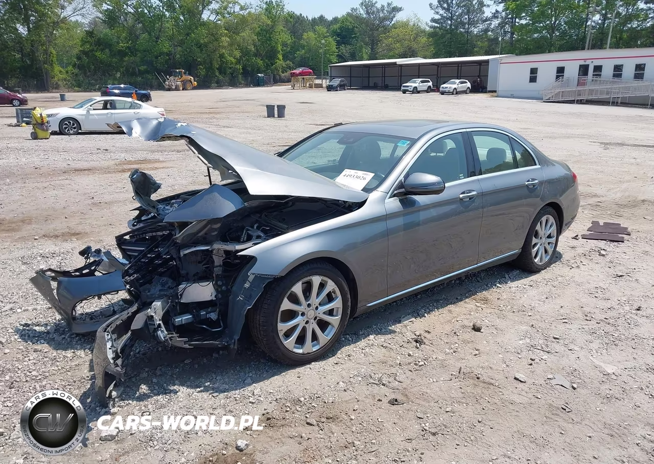 2017 Mercedes-Benz E 300 VIN:WDDZF4JB7HA076033 - 2