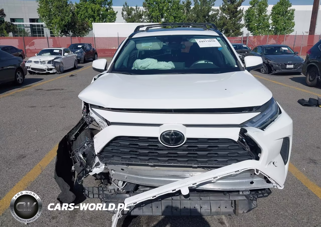 2022 Toyota Rav4 Xle VIN:2T3W1RFV1NC176915 - 12