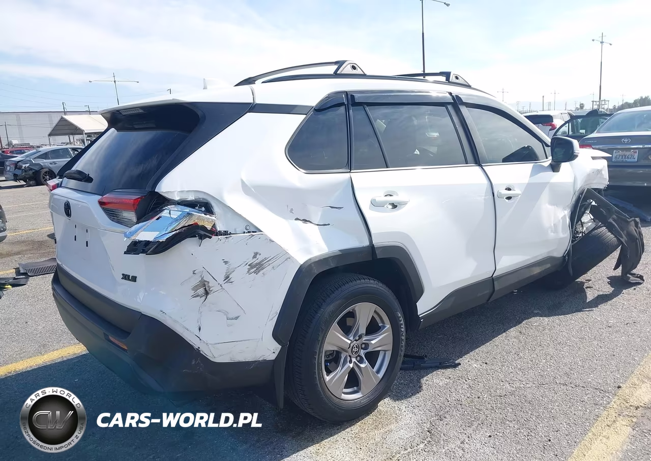 2022 Toyota Rav4 Xle VIN:2T3W1RFV1NC176915 - 4