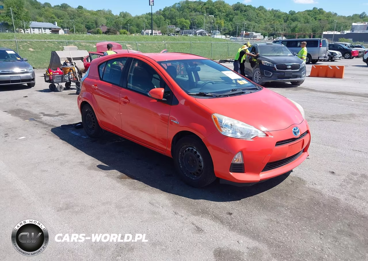2014 Toyota Prius C Two