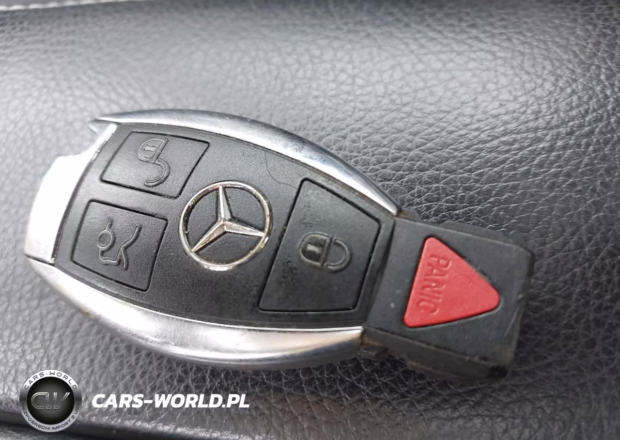 2016 Mercedes-Benz C 300 4Matic VIN:55SWF4KB1GU111505 - 11