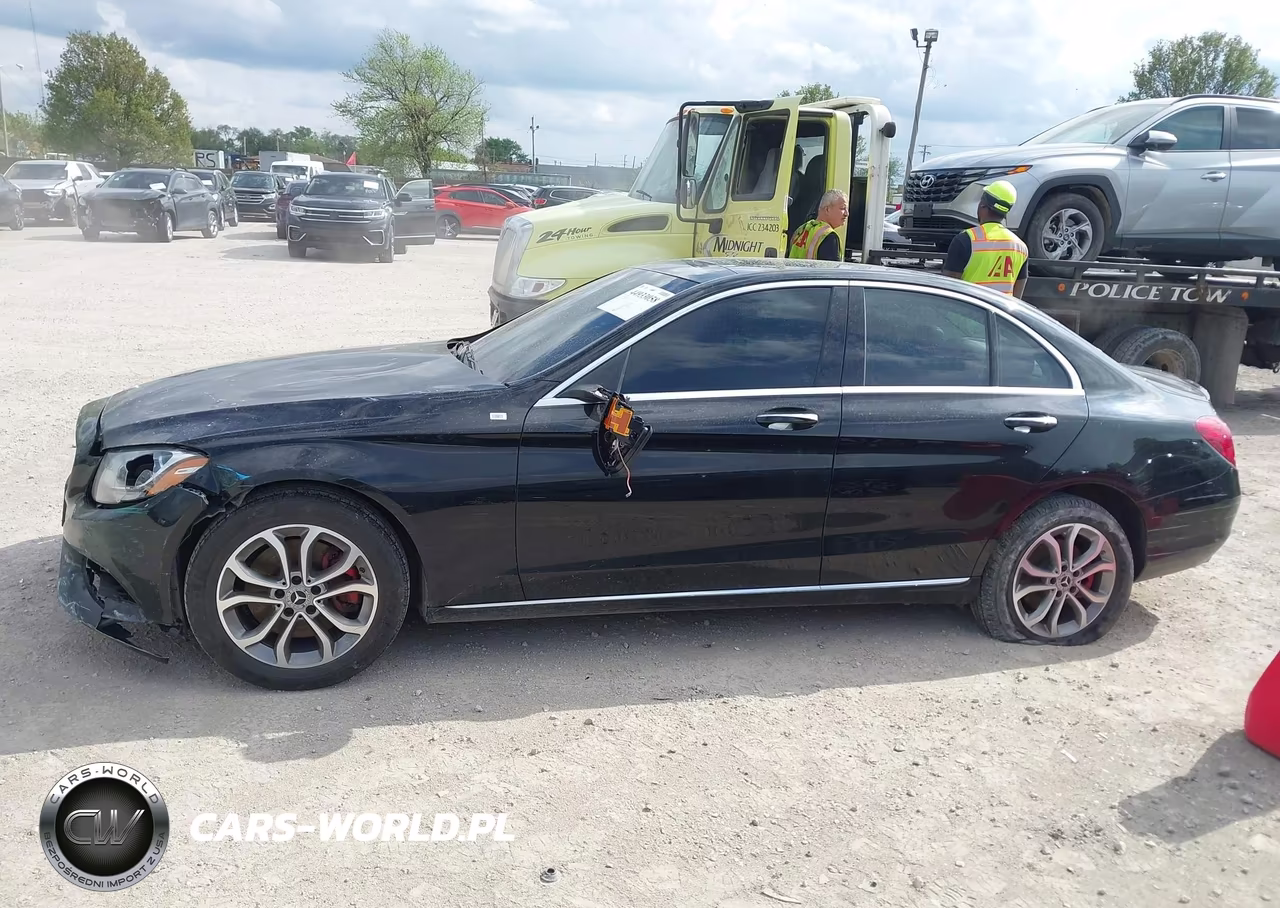 2016 Mercedes-Benz C 300 4Matic VIN:55SWF4KB1GU111505 - 15