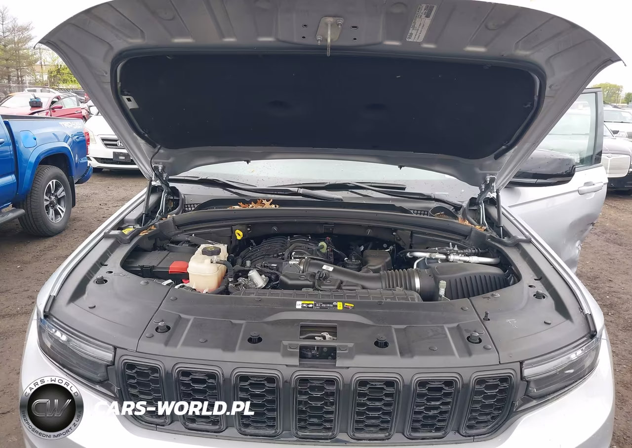 2024 Jeep Grand Cherokee L Altitude 4X4 VIN:1C4RJKAG1R8924599 - 10