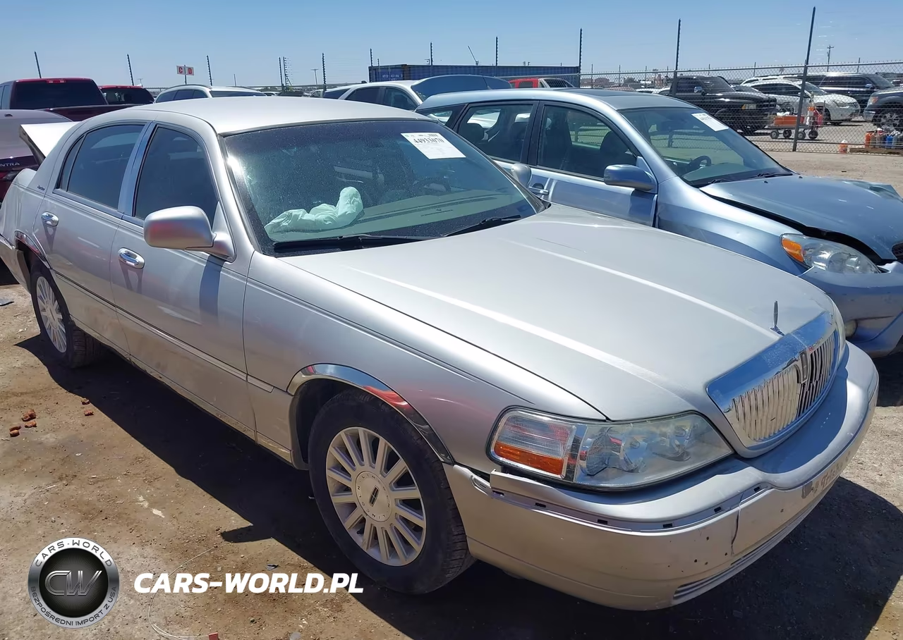 2004 Lincoln Town Car Signature – zdjęcie 1 z 16
