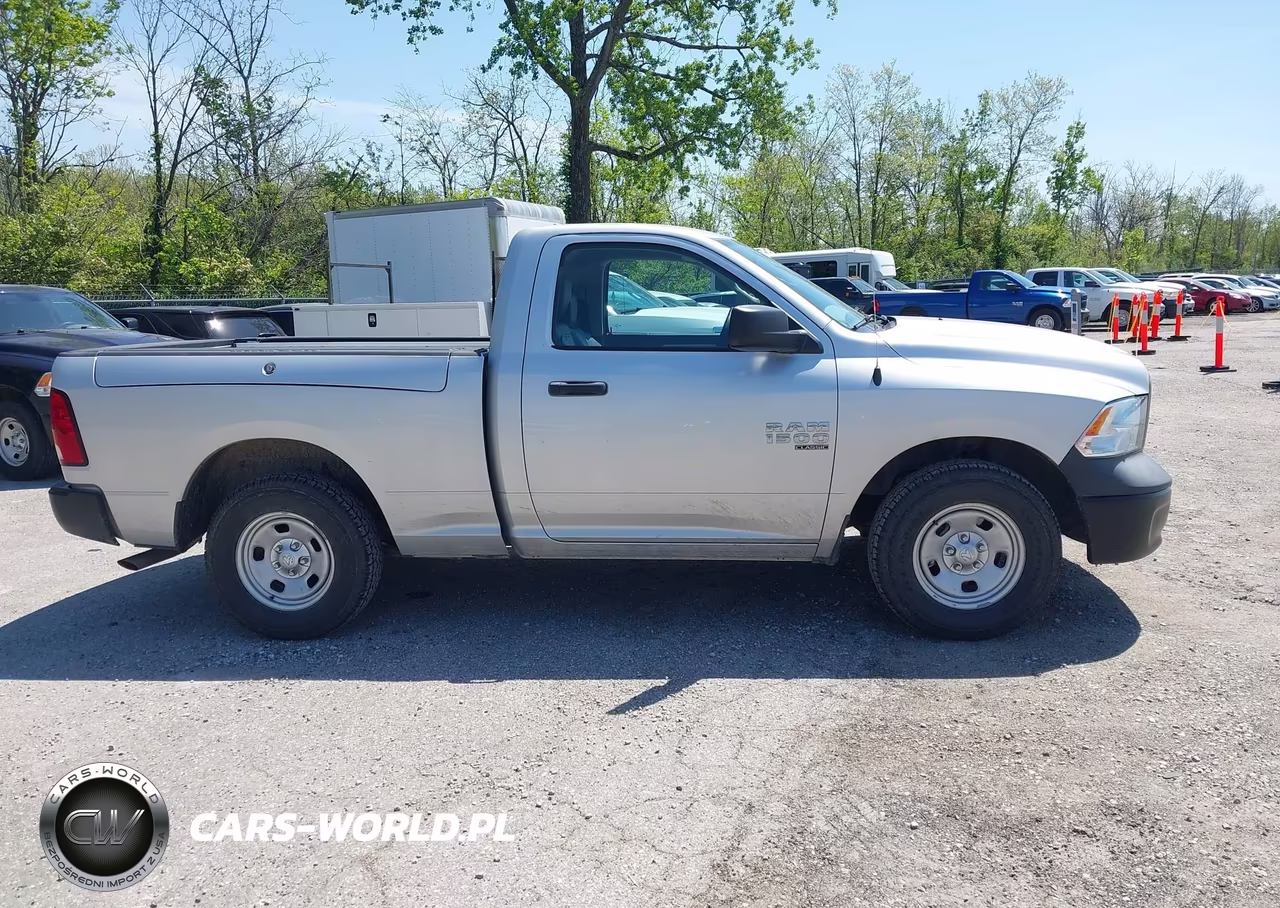 2019 Ram 1500 Classic Tradesman 4X2 6'4 Box VIN:3C6JR6AG2KG503981 - 13