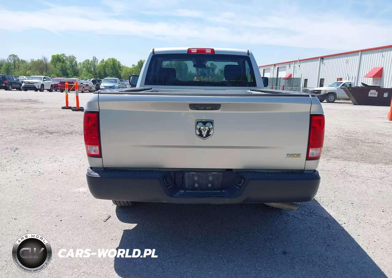2019 Ram 1500 Classic Tradesman 4X2 6'4 Box VIN:3C6JR6AG2KG503981 - 16