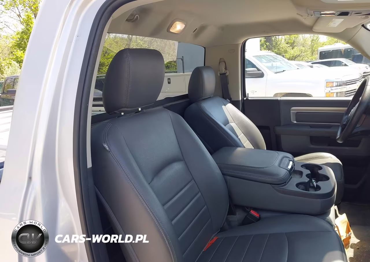 2019 Ram 1500 Classic Tradesman 4X2 6'4 Box VIN:3C6JR6AG2KG503981 - 8