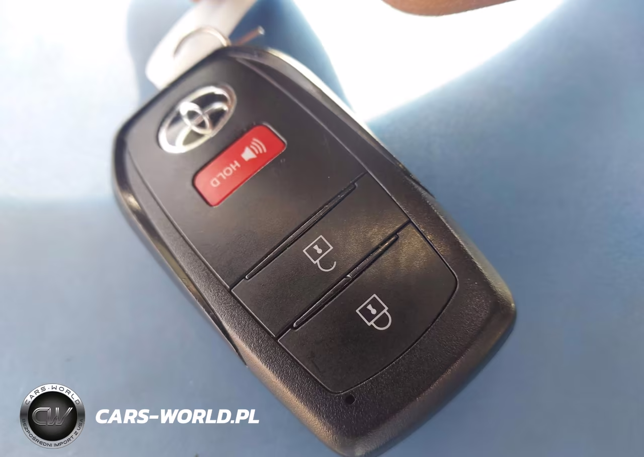 2025 Toyota Prius Plug-In Hybrid Se VIN:JTDACACU8S3052090 - 11