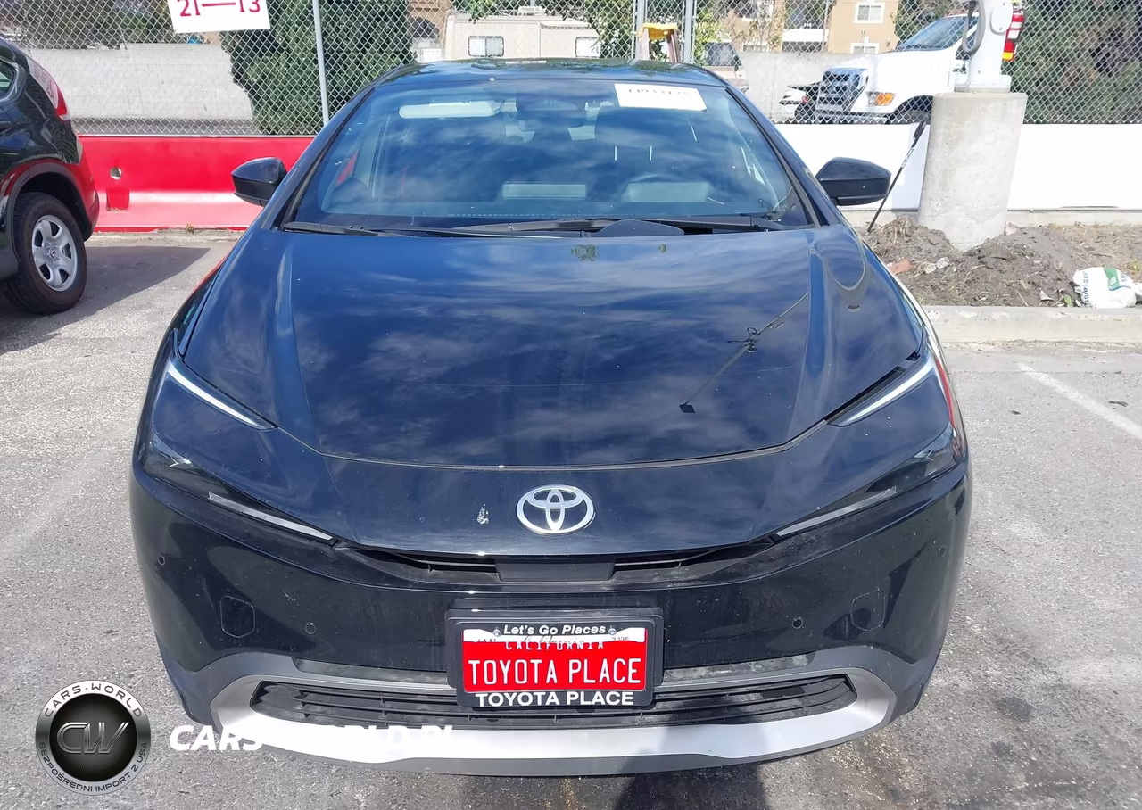 2025 Toyota Prius Plug-In Hybrid Se VIN:JTDACACU8S3052090 - 13