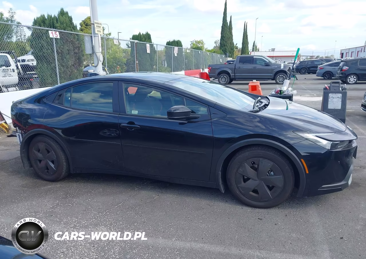 2025 Toyota Prius Plug-In Hybrid Se VIN:JTDACACU8S3052090 - 14