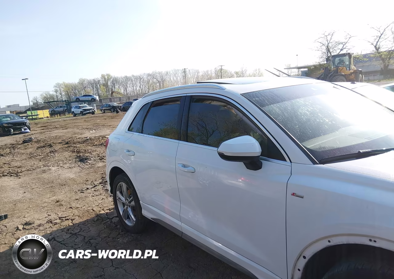 2019 Audi Q3 2.0T S Line Premium VIN:WA1EECF31K1067580 - 12