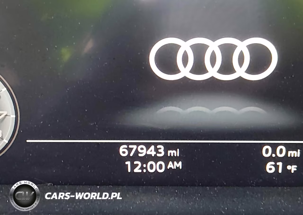 2019 Audi Q3 2.0T S Line Premium VIN:WA1EECF31K1067580 - 14