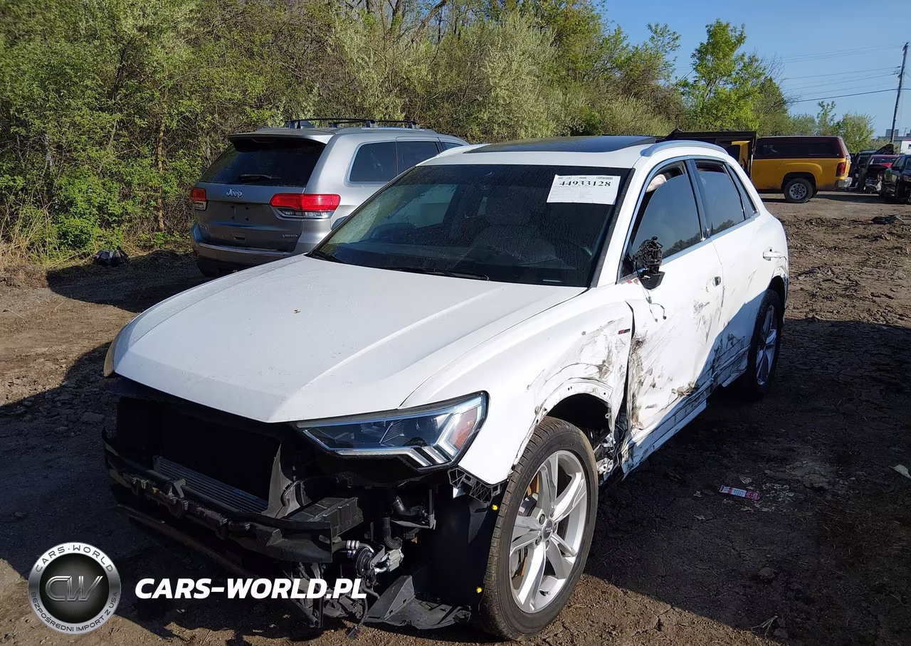 2019 Audi Q3 2.0T S Line Premium VIN:WA1EECF31K1067580 - 2