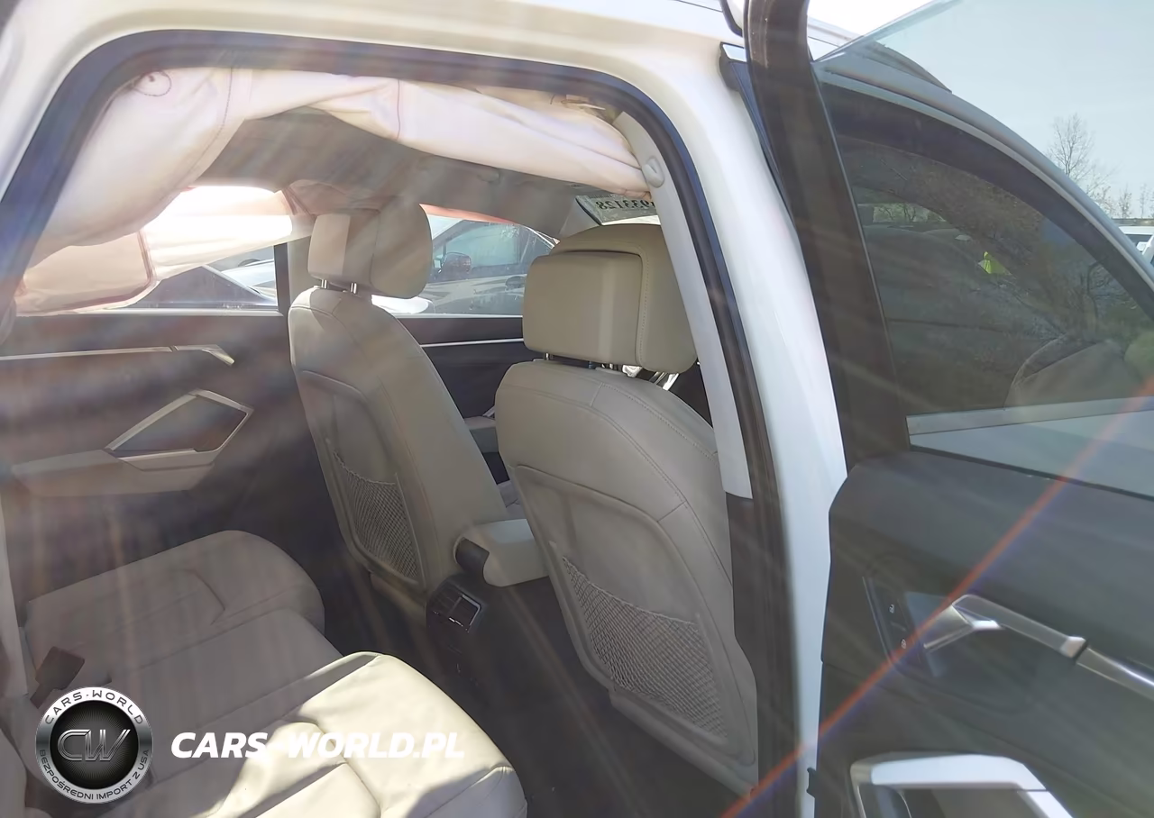 2019 Audi Q3 2.0T S Line Premium VIN:WA1EECF31K1067580 - 8