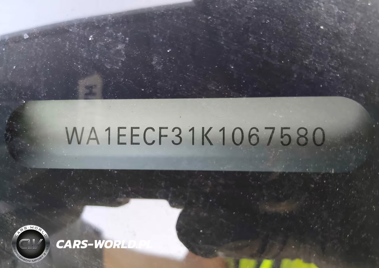 2019 Audi Q3 2.0T S Line Premium VIN:WA1EECF31K1067580 - 9
