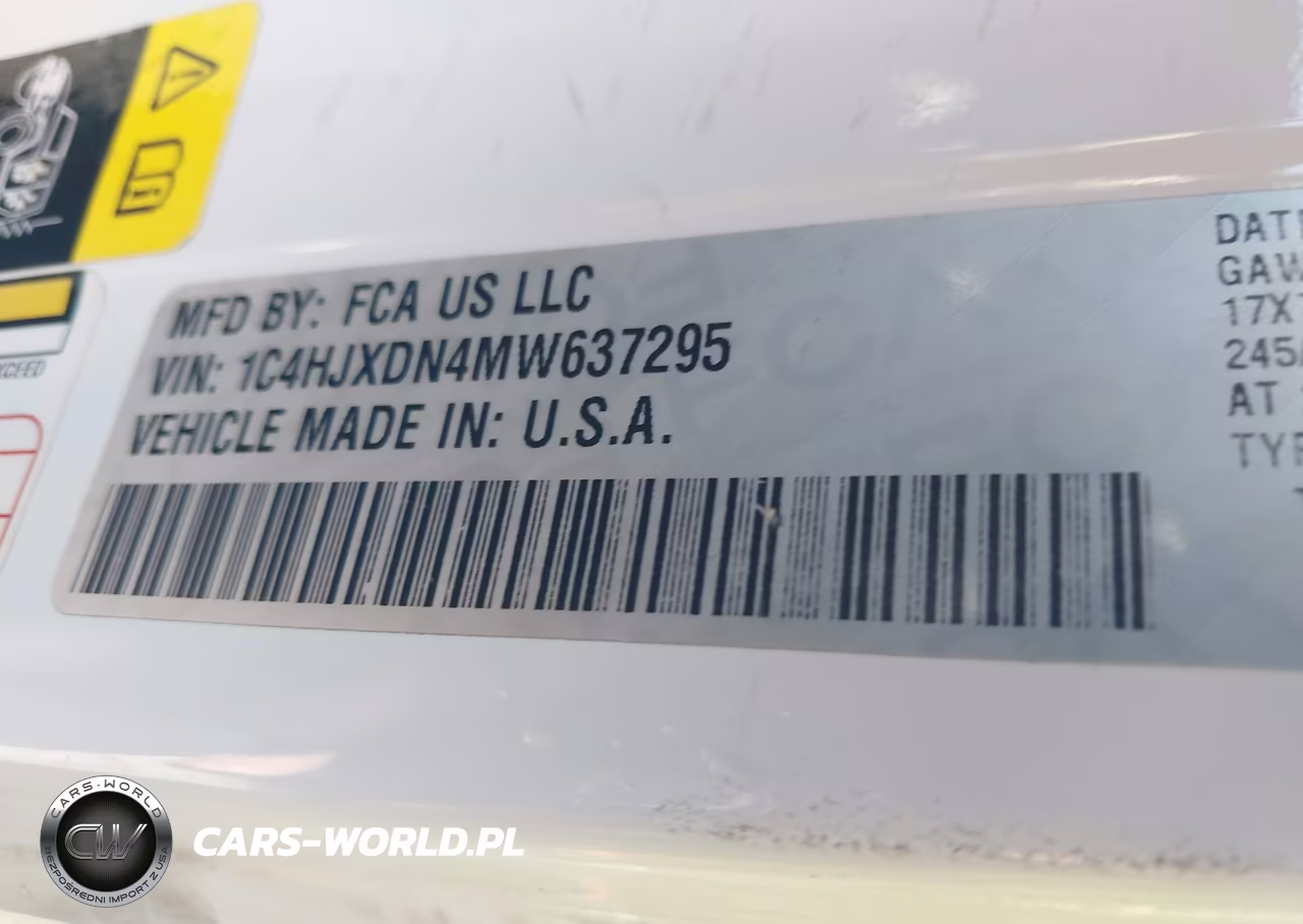 2021 Jeep Wrangler Unlimited Sport S 4X4 VIN:1C4HJXDN4MW637295 - 9