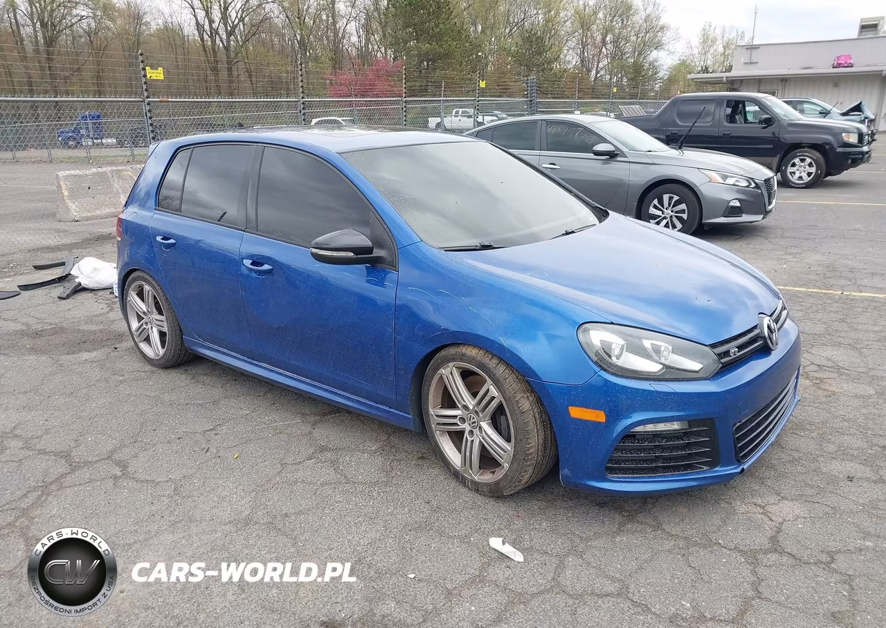 2013 Volkswagen Golf R 4-Door