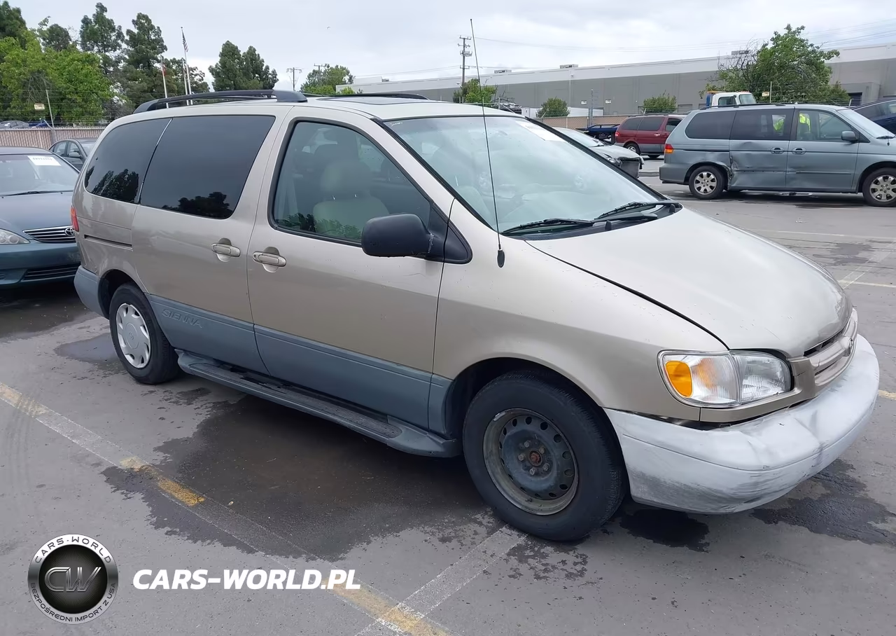 2000 Toyota Sienna Le