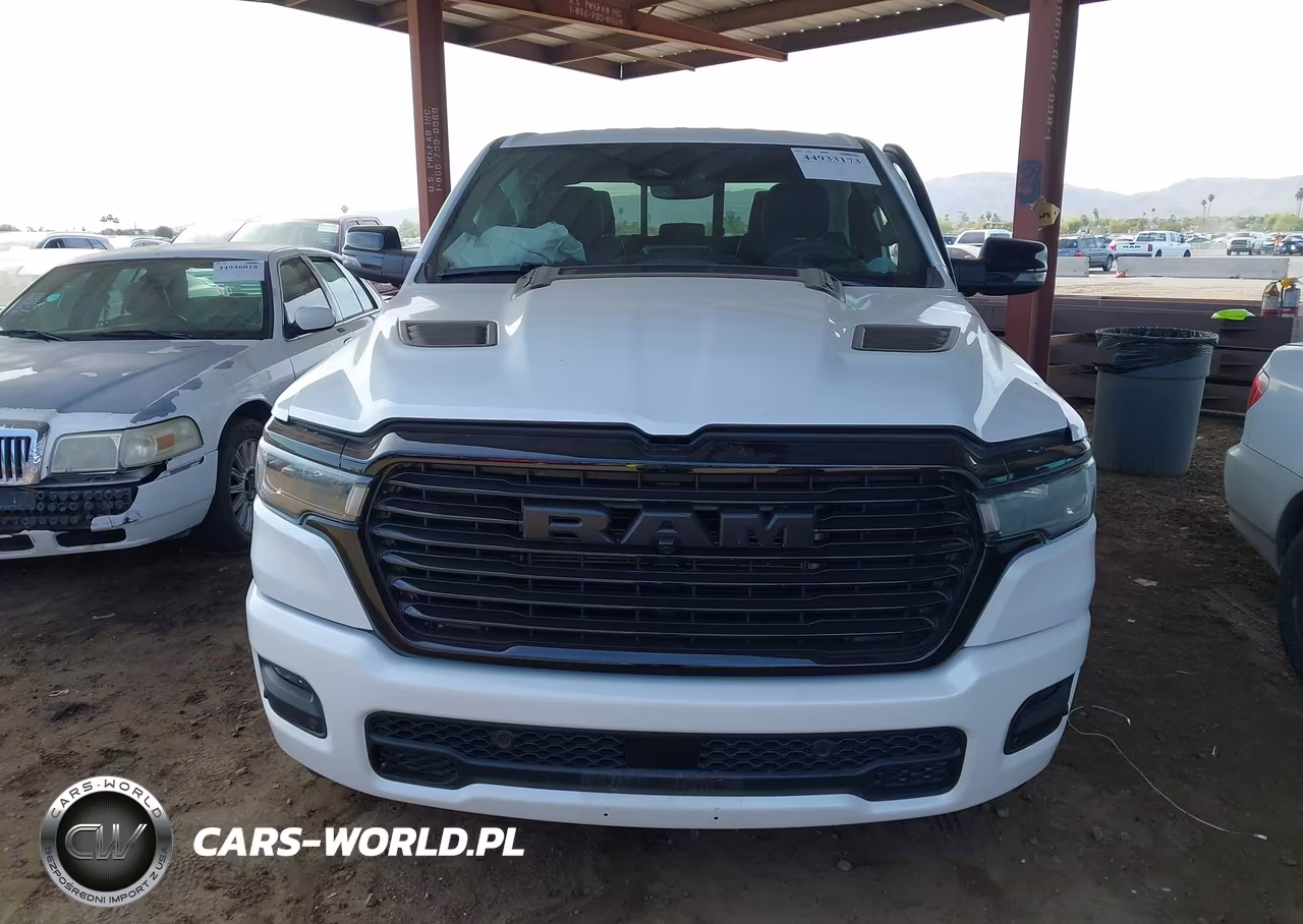 2025 Ram 1500 Laramie 4X4 5'7 Box VIN:1C6SRFJP2SN623209 - 12