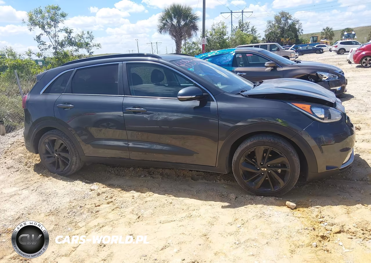 2019 Kia Niro S Touring VIN:KNDCC3LC8K5260583 - 13