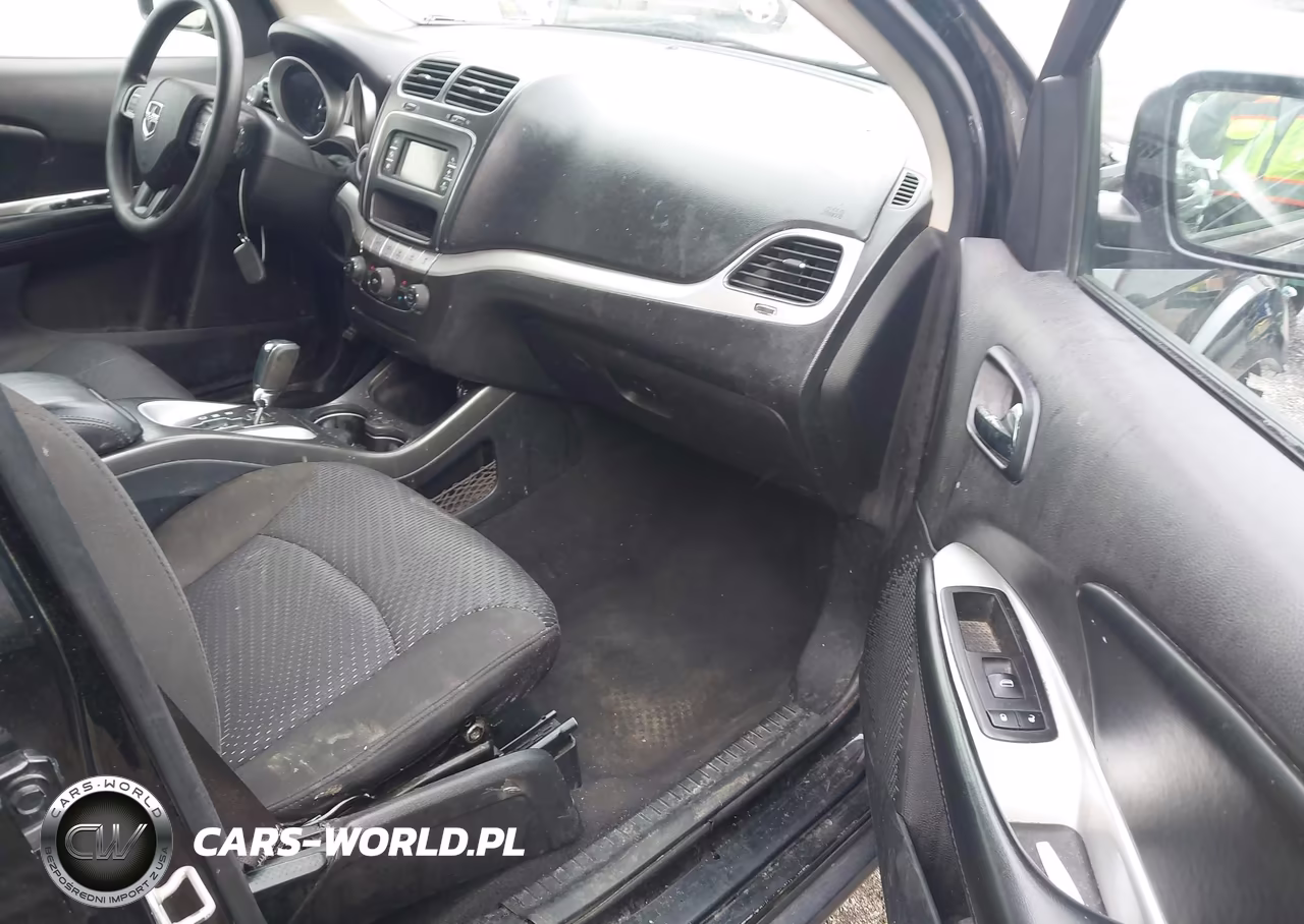 2019 Dodge Journey Se VIN:3C4PDCBBXKT863638 - 5