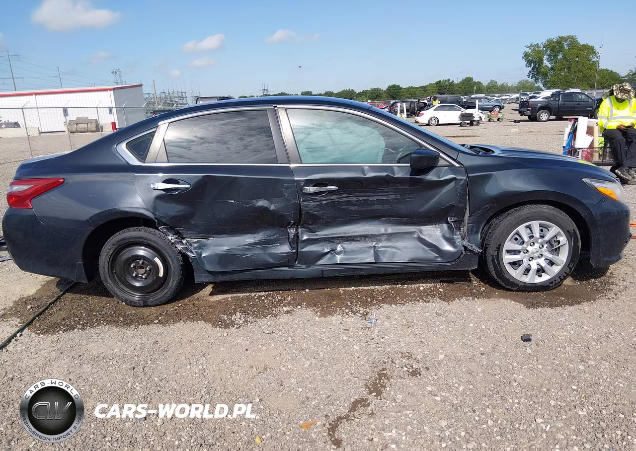 2018 Nissan Altima 2.5 S VIN:1N4AL3AP3JC257314 - 14