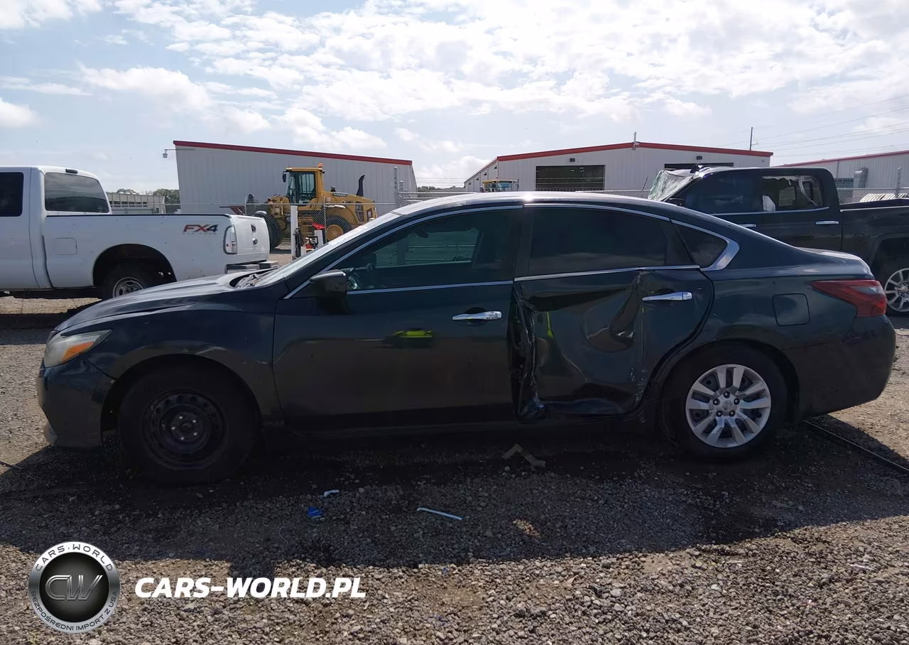 2018 Nissan Altima 2.5 S VIN:1N4AL3AP3JC257314 - 15