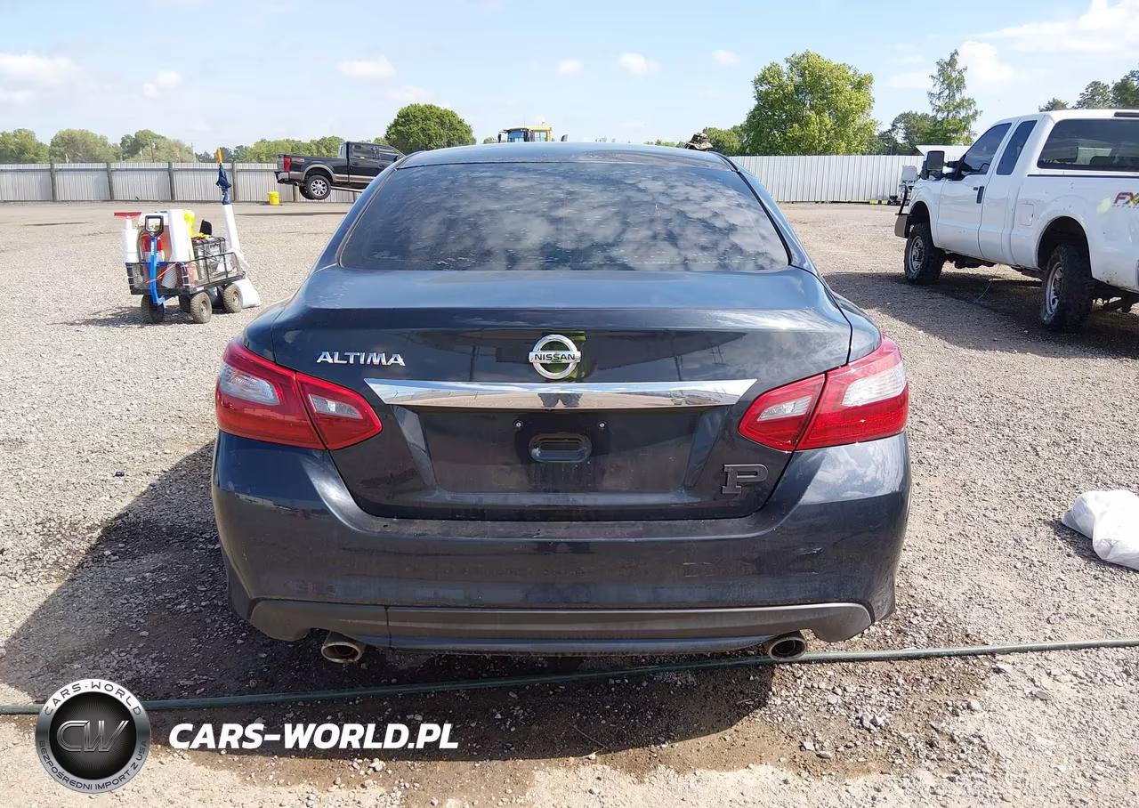 2018 Nissan Altima 2.5 S VIN:1N4AL3AP3JC257314 - 17