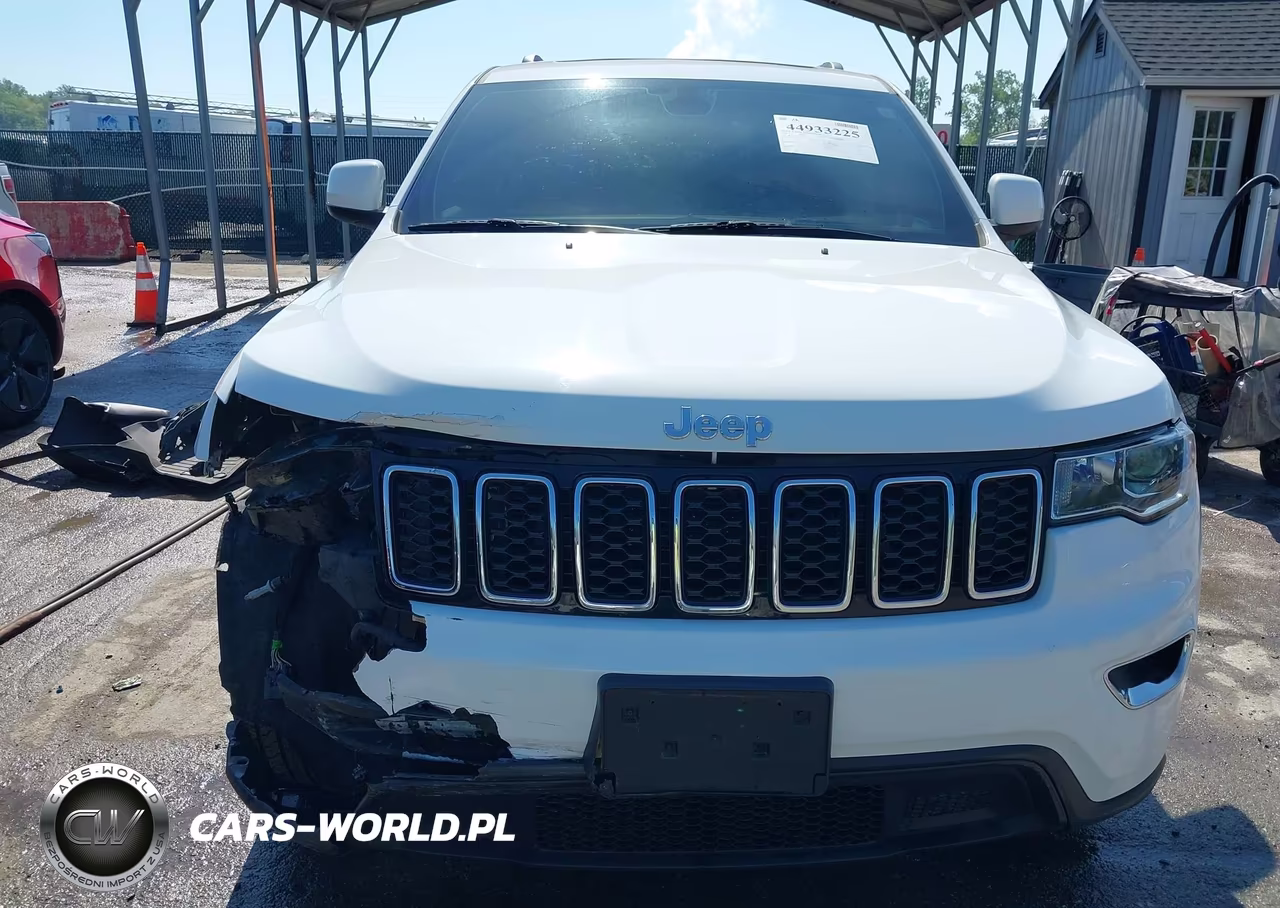 2020 Jeep Grand Cherokee Laredo E 4X4 VIN:1C4RJFAG2LC417514 - 13