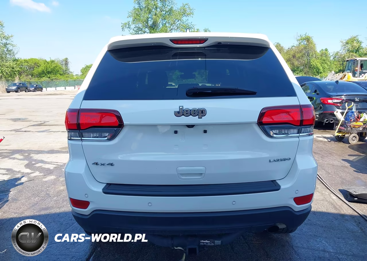 2020 Jeep Grand Cherokee Laredo E 4X4 VIN:1C4RJFAG2LC417514 - 17