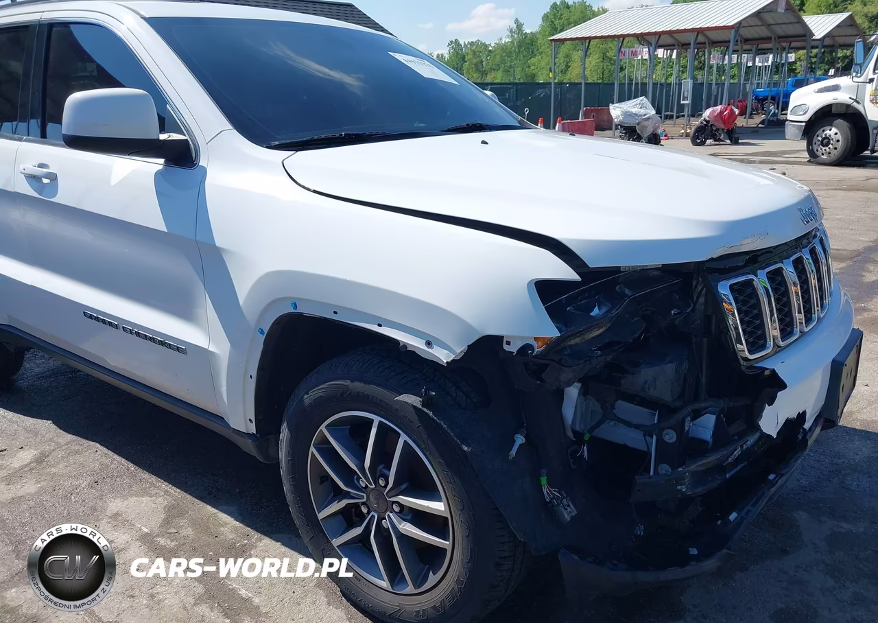 2020 Jeep Grand Cherokee Laredo E 4X4 VIN:1C4RJFAG2LC417514 - 18