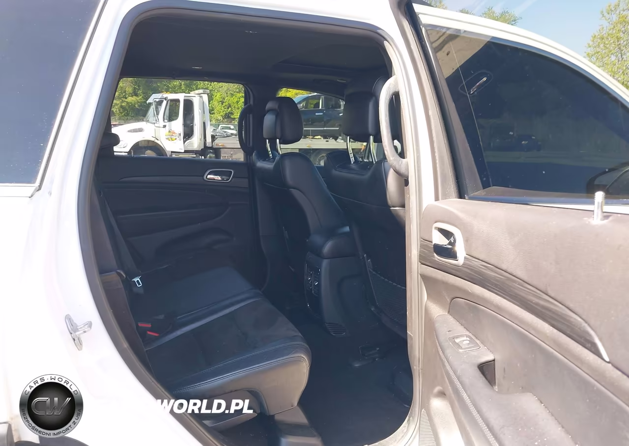 2020 Jeep Grand Cherokee Laredo E 4X4 VIN:1C4RJFAG2LC417514 - 8