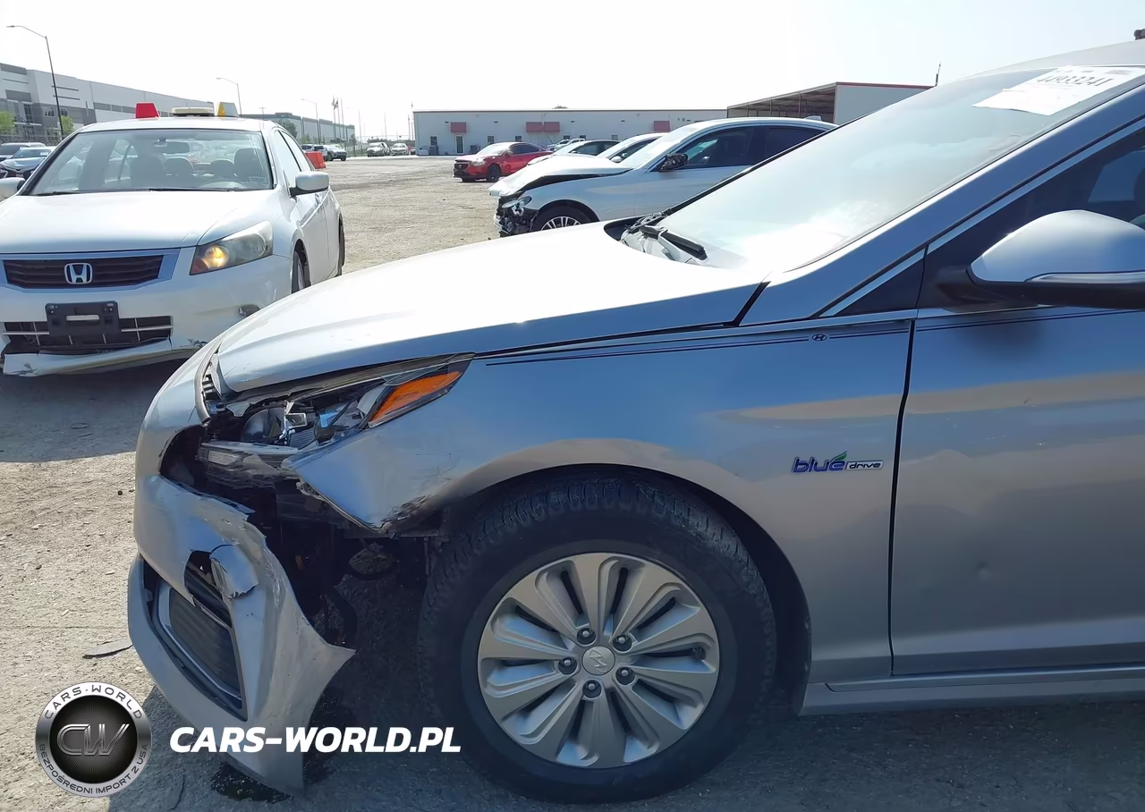 2016 Hyundai Sonata Hybrid Se VIN:KMHE24L17GA037865 - 6