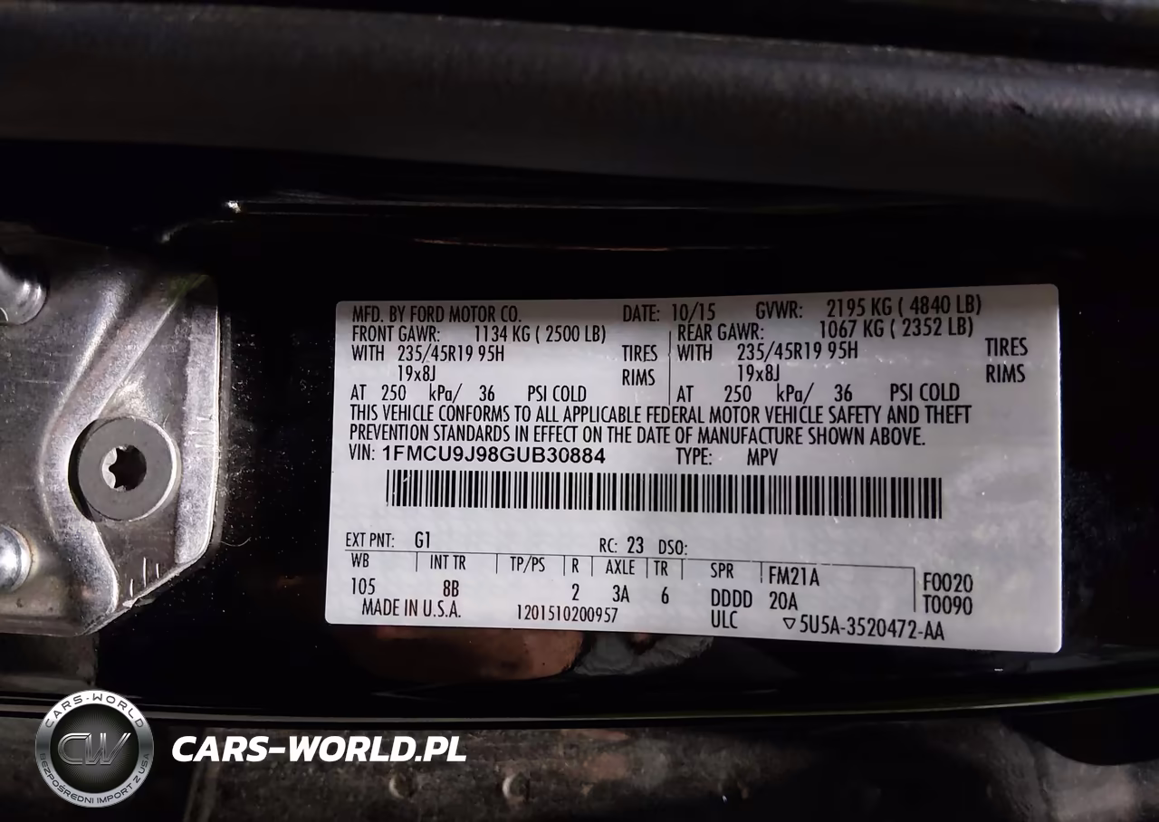 2016 Ford Escape Titanium VIN:1FMCU9J98GUB30884 - 9
